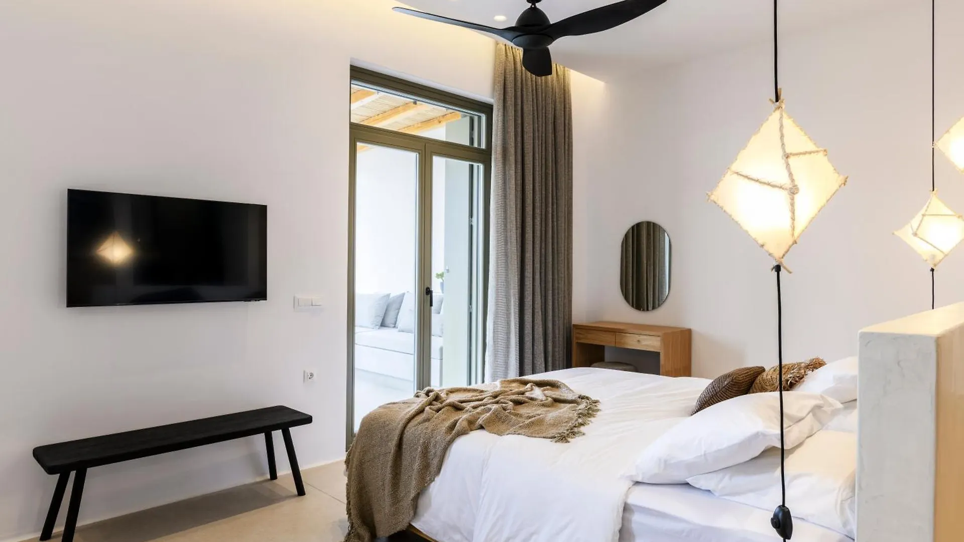 Panormos Bay Suites Luxury Resort 5*, بانورموس ميكونو اليونان