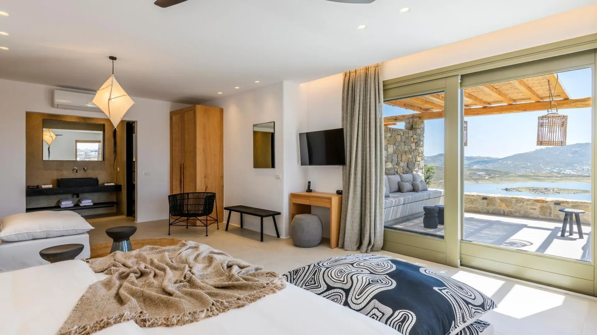 Panormos Bay Suites Luxury Resort فندق بانورموس ميكونو