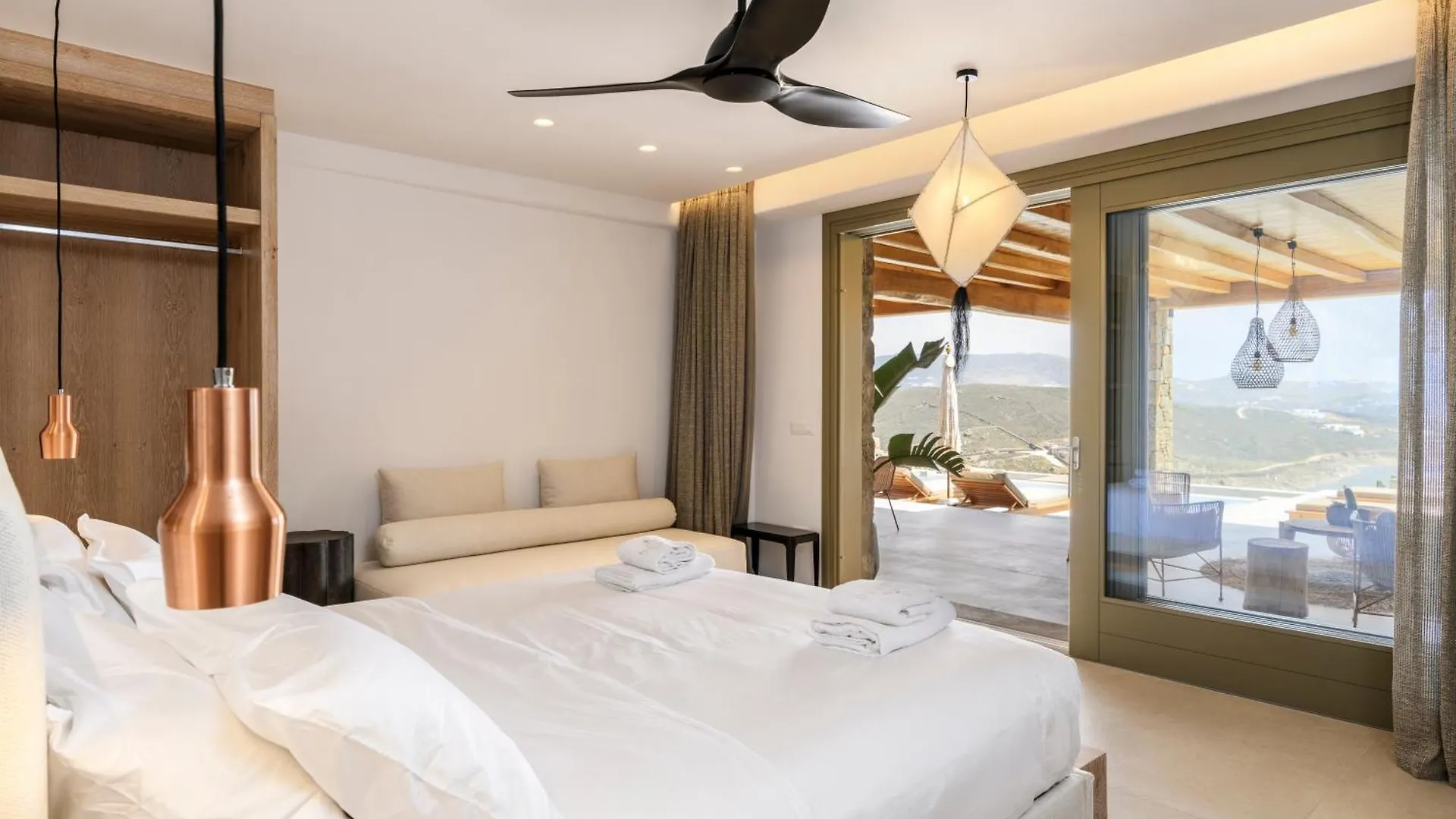 Panormos Bay Suites Luxury Resort اليونان
