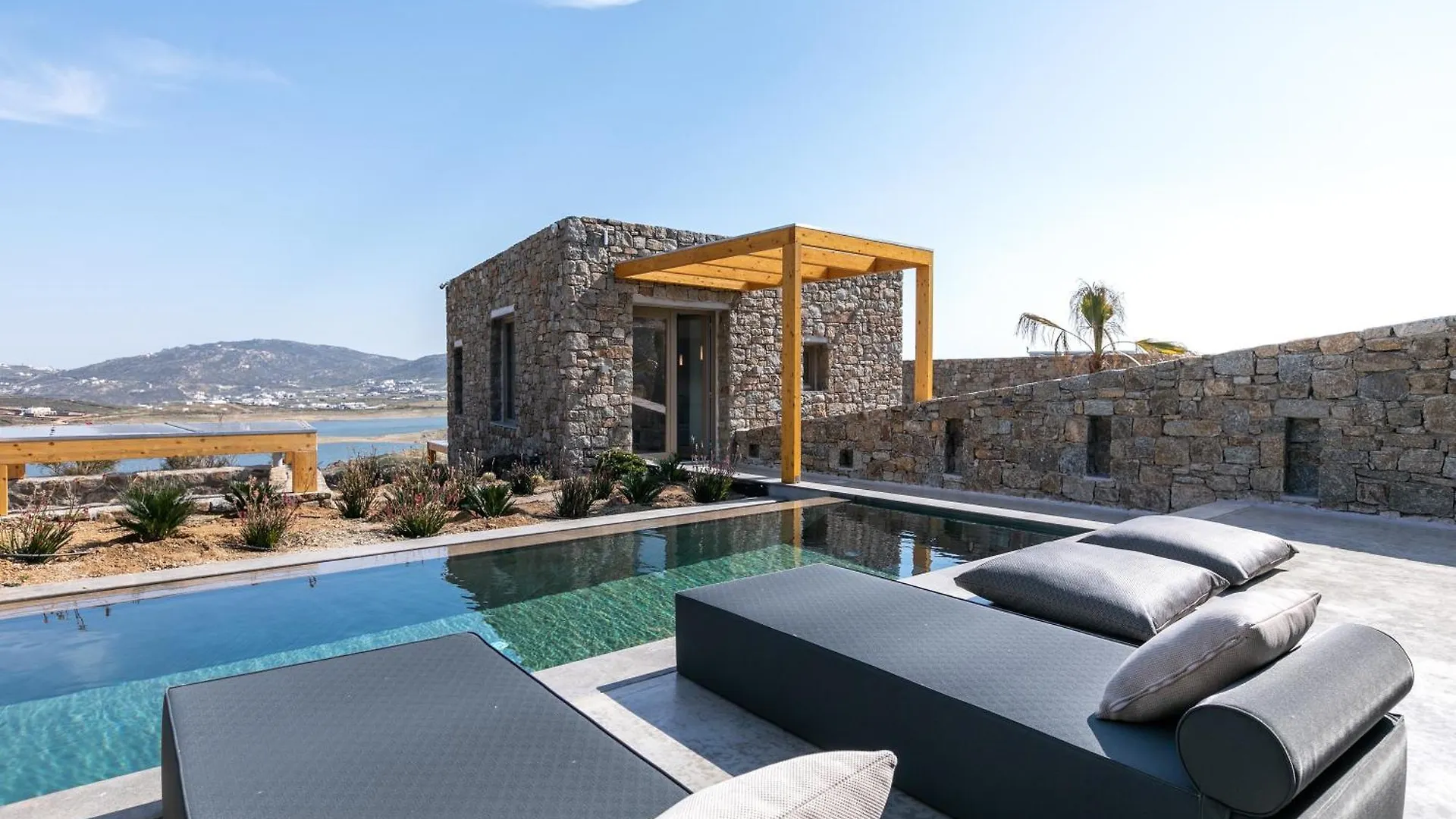 Panormos Bay Suites Luxury Resort 5*, بانورموس ميكونو اليونان