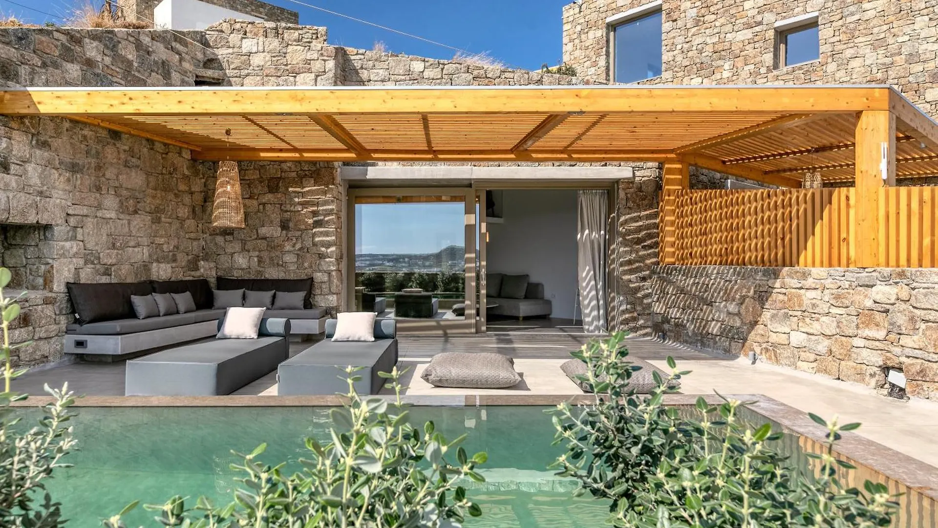 Panormos Bay Suites Luxury Resort יוון